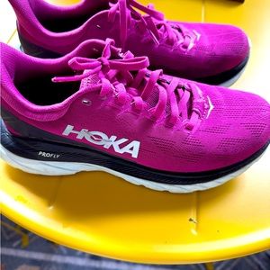 HOKAs